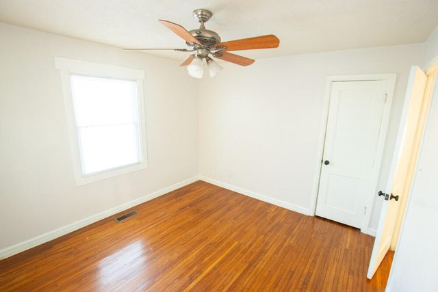 1733 South Avenue, Springfield, MO 65807