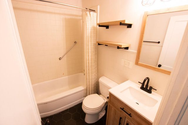 1733 South Avenue, Springfield, MO 65807