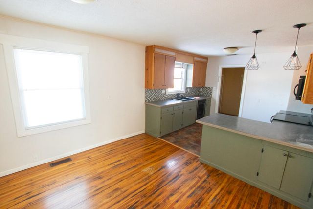 1733 South Avenue, Springfield, MO 65807