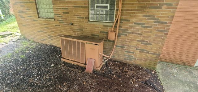 23785 Greenwood Road, Euclid, OH 44117