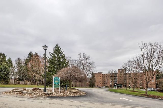 3 Alta Vita Drive 608, Hempfield Twp, PA 15601