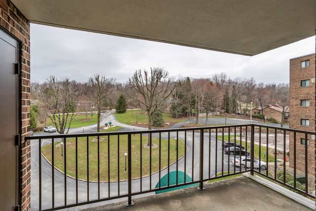 3 Alta Vita Drive 608, Hempfield Twp, PA 15601