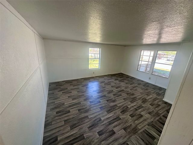 302 W Ripley Street, Coleman, TX 76834