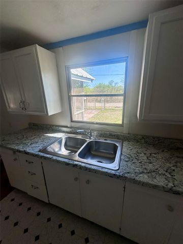 302 W Ripley Street, Coleman, TX 76834