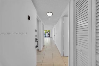9360 Fontainebleau Blvd 208, Miami, FL 33172