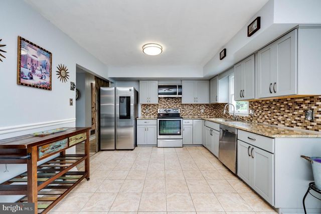 520 OAK ST, Leesport, PA 19533