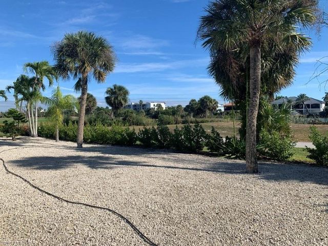 1235 Par View DR, Sanibel, FL 33957