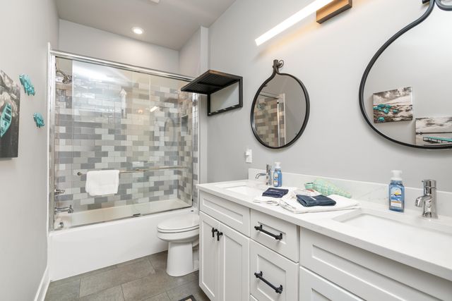 118 Elkenburg Street 20, South Haven, MI 49090