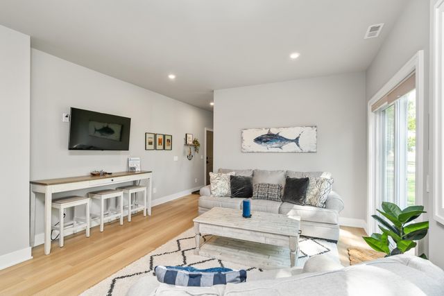 118 Elkenburg Street 20, South Haven, MI 49090