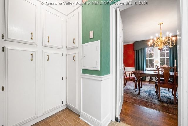 606 Briarwood Road, Charleston, WV 25314