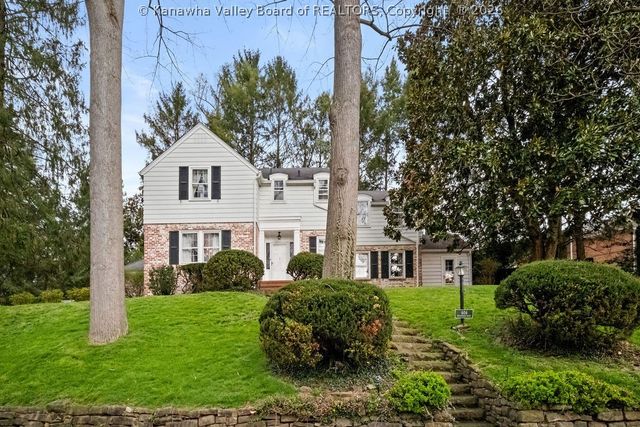 606 Briarwood Road, Charleston, WV 25314