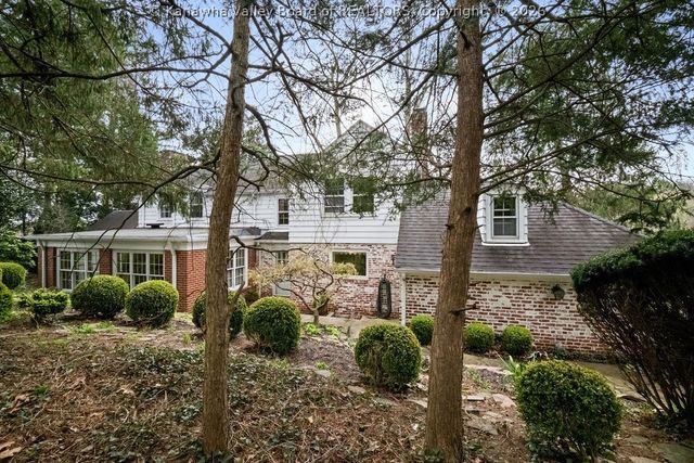 606 Briarwood Road, Charleston, WV 25314
