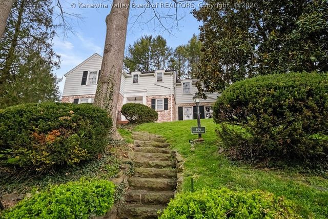 606 Briarwood Road, Charleston, WV 25314