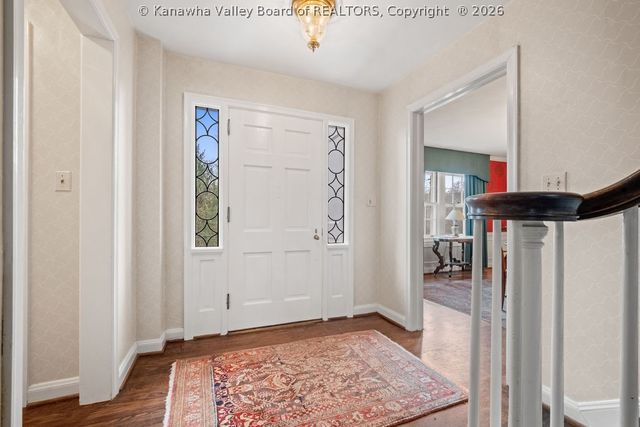 606 Briarwood Road, Charleston, WV 25314