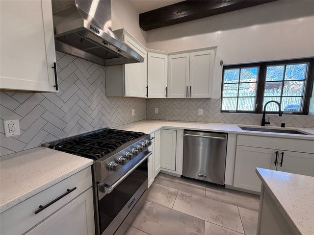 535 Hillside Avenue, Santa Fe, NM 87501