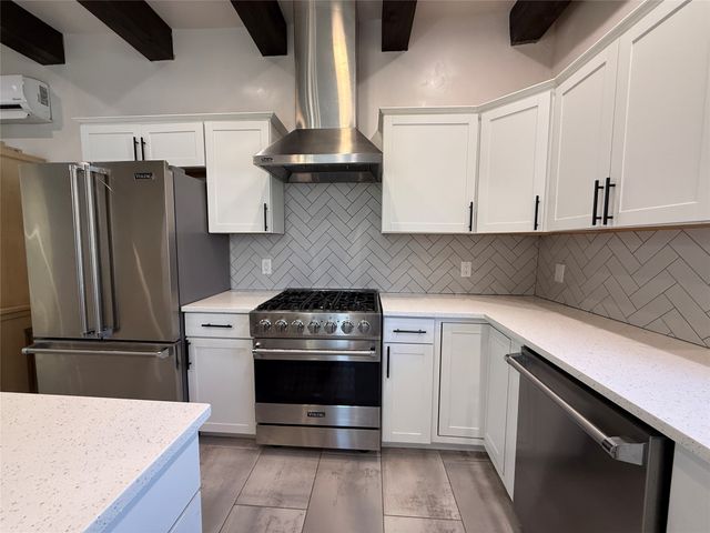 535 Hillside Avenue, Santa Fe, NM 87501