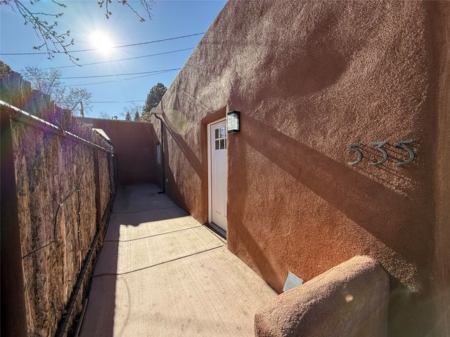 535 Hillside Avenue, Santa Fe, NM 87501