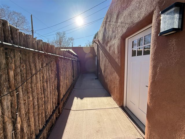 535 Hillside Avenue, Santa Fe, NM 87501