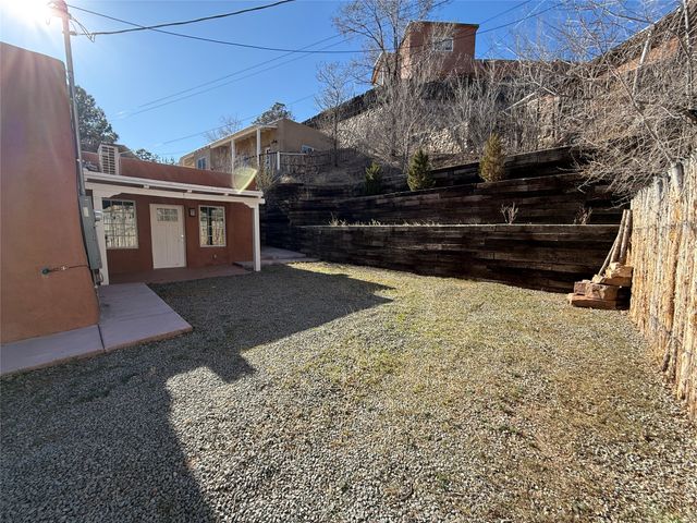 535 Hillside Avenue, Santa Fe, NM 87501