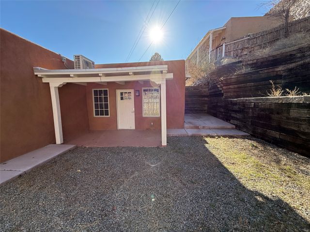 535 Hillside Avenue, Santa Fe, NM 87501