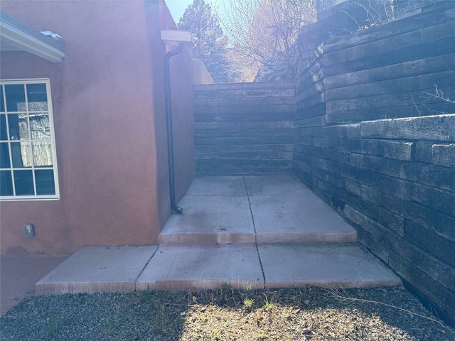 535 Hillside Avenue, Santa Fe, NM 87501