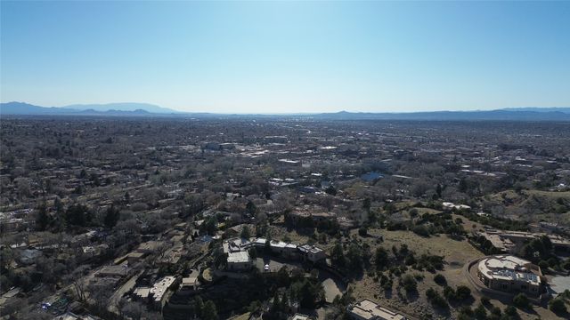 535 Hillside Avenue, Santa Fe, NM 87501