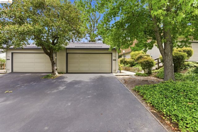 1833 Holland Dr, Walnut Creek, CA 94596