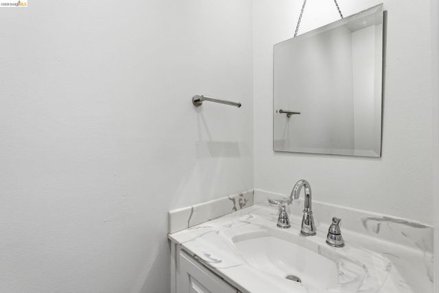 1833 Holland Dr, Walnut Creek, CA 94596