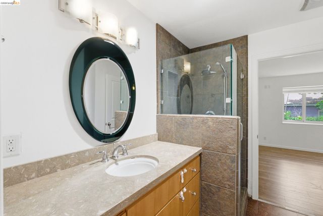 1833 Holland Dr, Walnut Creek, CA 94596