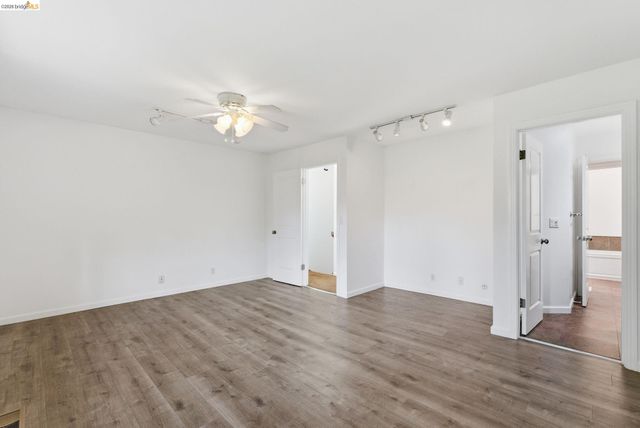 1833 Holland Dr, Walnut Creek, CA 94596