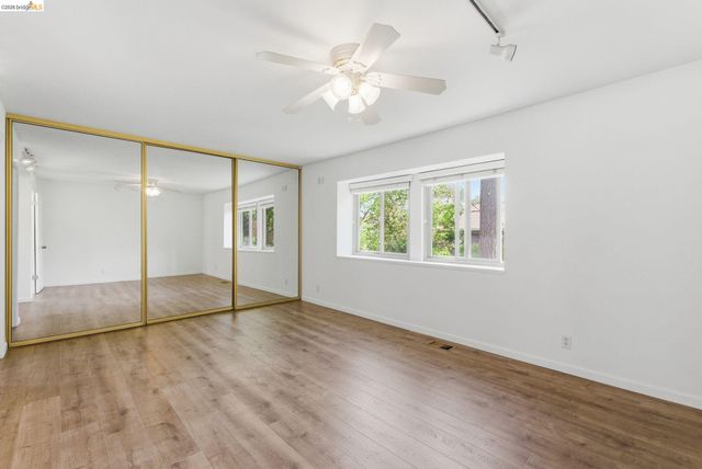 1833 Holland Dr, Walnut Creek, CA 94596