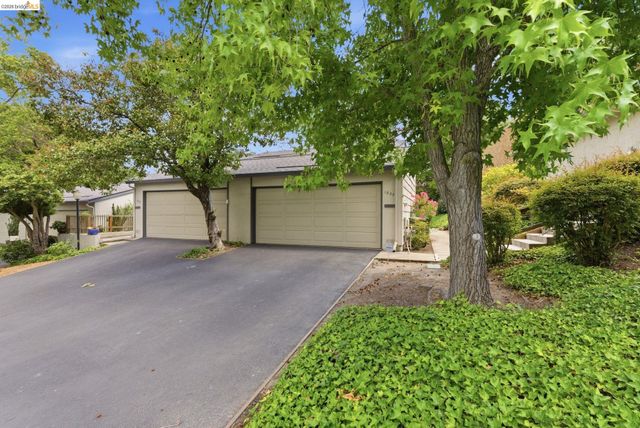 1833 Holland Dr, Walnut Creek, CA 94596