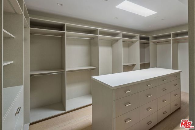 2189 Summitridge Drive, Los Angeles, CA 90077