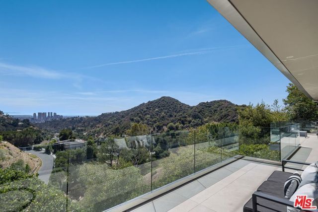 2189 Summitridge Drive, Los Angeles, CA 90077