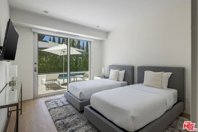 2189 Summitridge Drive, Los Angeles, CA 90077