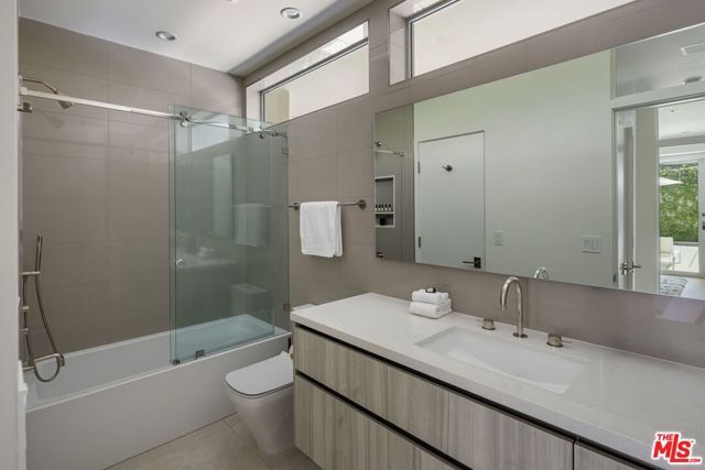 2189 Summitridge Drive, Los Angeles, CA 90077
