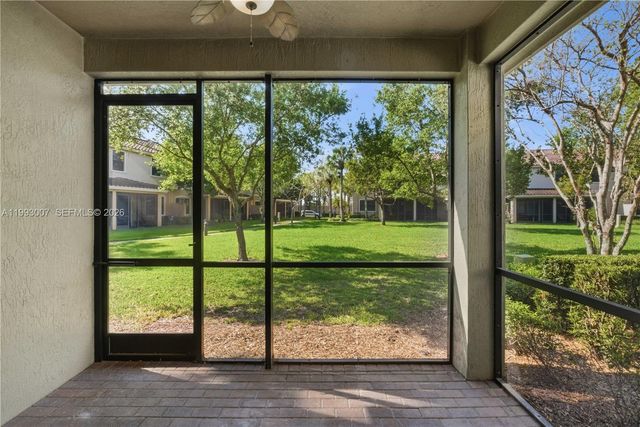 13012 N Riverwalk Cir N, Plantation, FL 33325