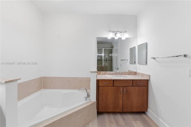 13012 N Riverwalk Cir N, Plantation, FL 33325