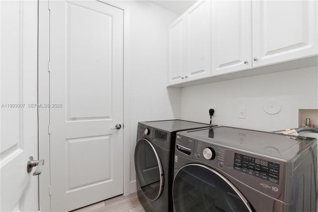 13012 N Riverwalk Cir N, Plantation, FL 33325