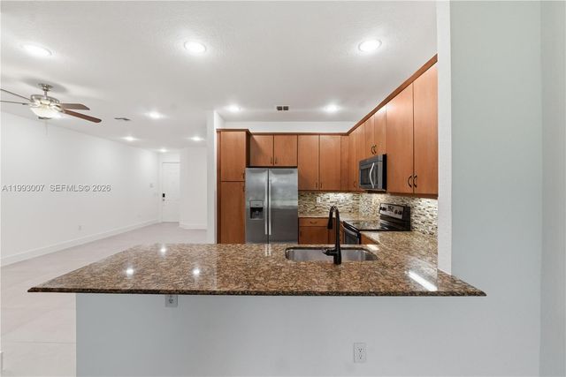 13012 N Riverwalk Cir N, Plantation, FL 33325