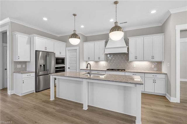 5106 Whaitley Lane, Greensboro, NC 27407