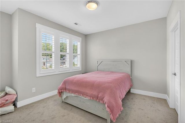 5106 Whaitley Lane, Greensboro, NC 27407