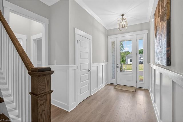 5106 Whaitley Lane, Greensboro, NC 27407