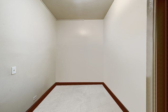 2326 S Sacramento Avenue, Chicago, IL 60623