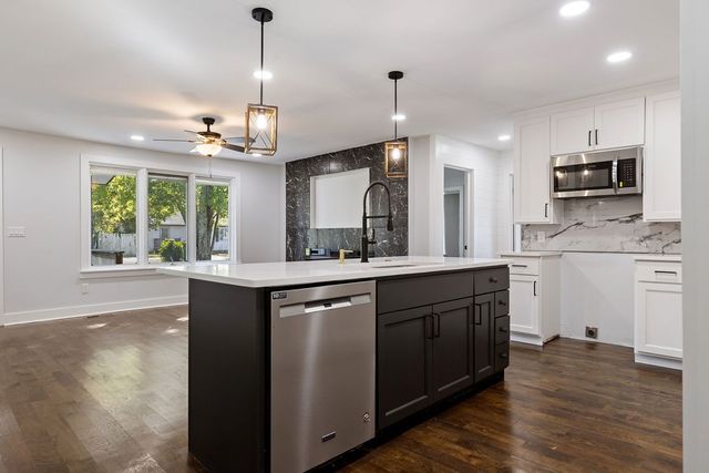 1124 Apple St, Lewisburg, TN 37091