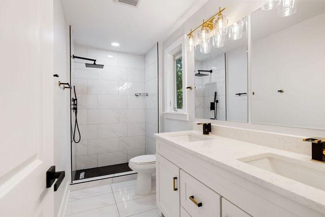 1124 Apple St, Lewisburg, TN 37091