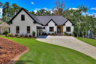 209 Rolland Place, Mc Cormick, SC 29835