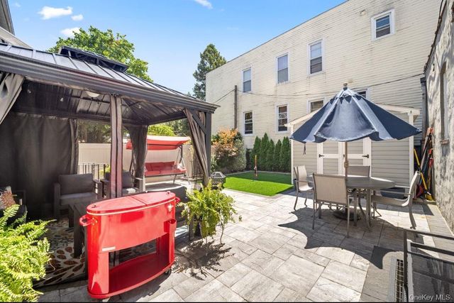 76-04 68th Avenue, Middle Village, NY 11379