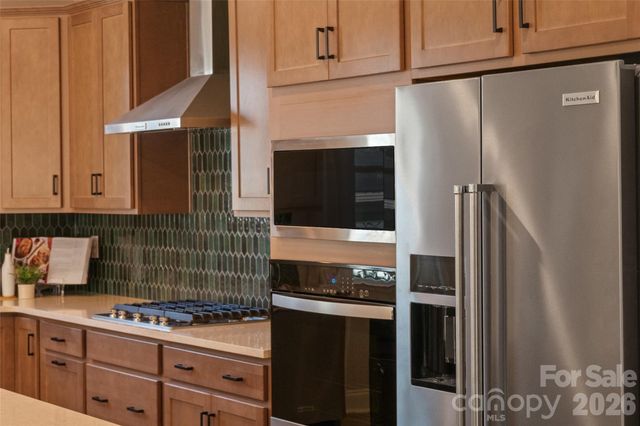 6042 Bella Vista Drive, Denver, NC 28037