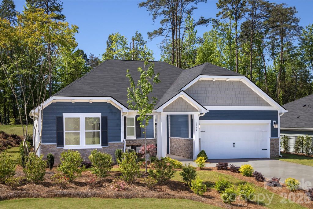 6042 Bella Vista Drive, Denver, NC 28037
